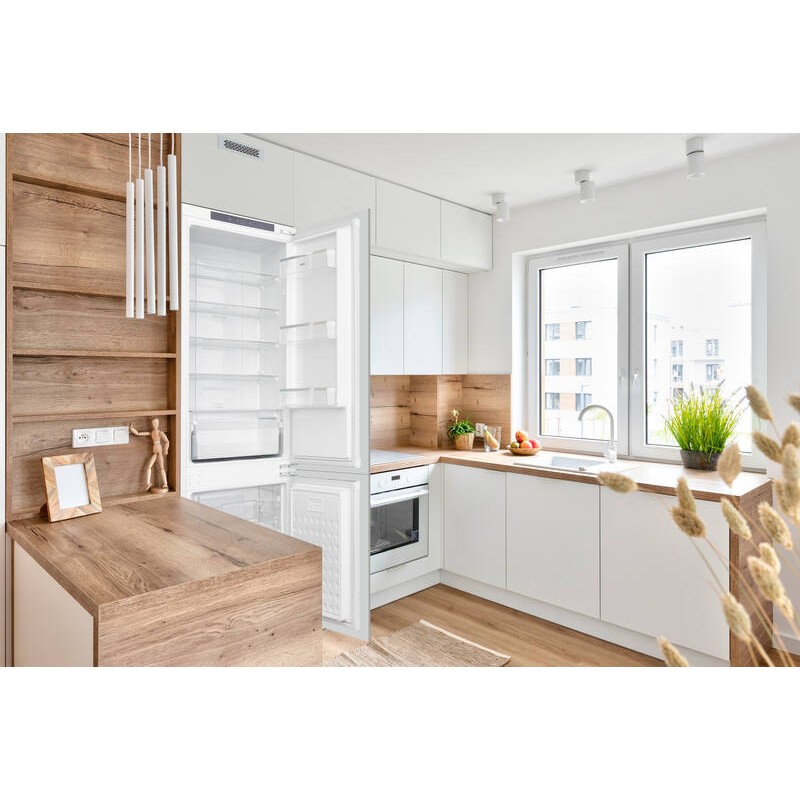 CBNF177BI FrigeluX White Built-in Combinated Refrigerator - 236 L