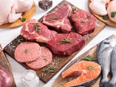 Réfrigération vs. congélation : combien de temps conserver viandes et poissons ?